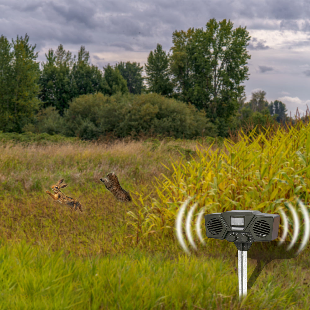 Yardeen Eco-friendly Dog, Cat Repellent Dual Speaker Ultrasonic Repeller Animal Pest Control for Home,Garden,Lawn