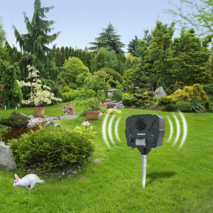Garden Eco-friendly Solar Ultrasonic Animal Repeller Cat Dog Pest Repellent with Chargable USB for Outdoor
